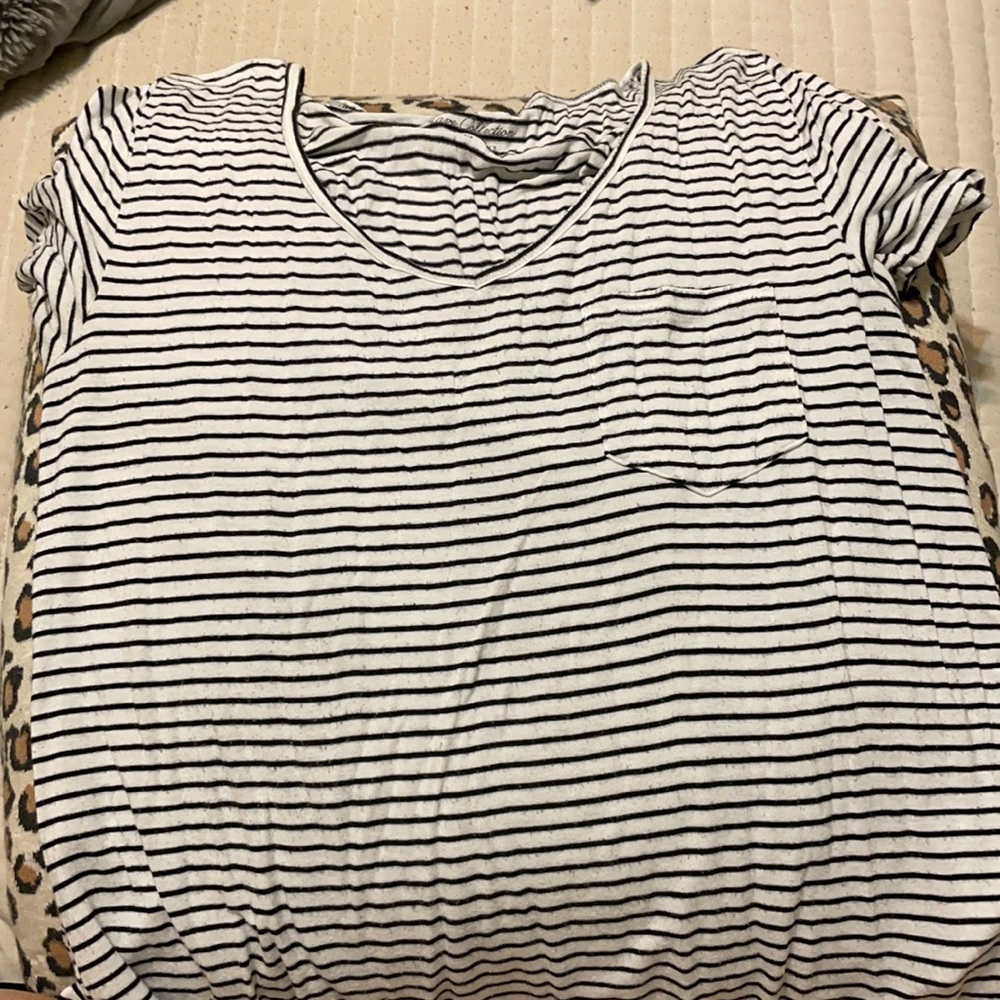 Hollister striped black and white tee